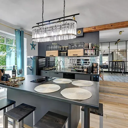 & Park Penthouse By Downtown