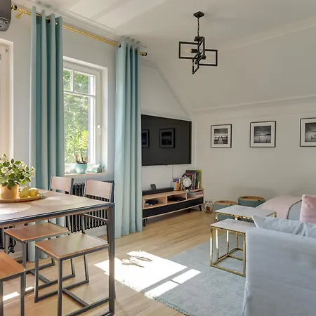 & Park Penthouse By Downtown Daire Sopot